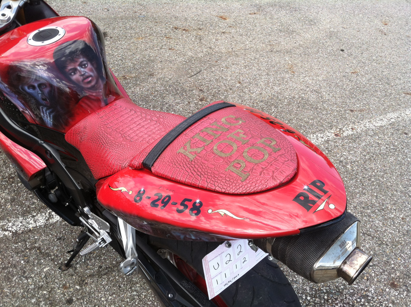 Illustration for article titled Michael Jackson Thriller Bike